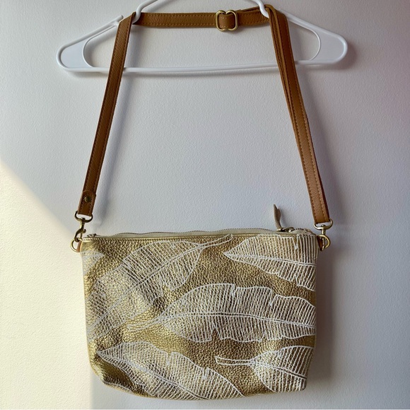 Jana Lam Gold Leather Crossbody Bag - Picture 3 of 10